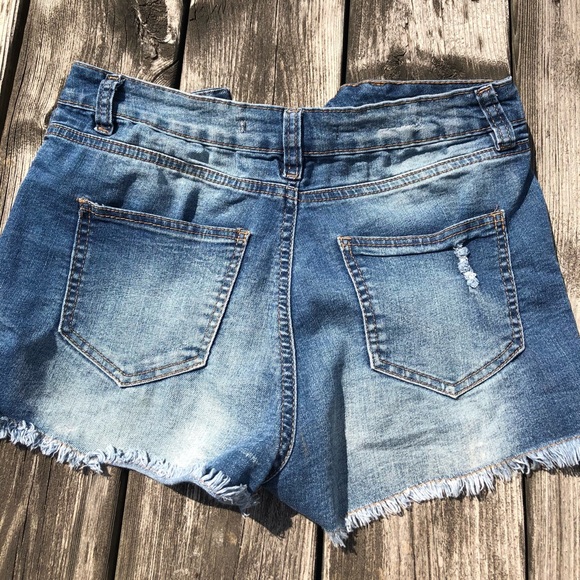 Bluenotes distressed high-rise jean shorts - Picture 4 of 4
